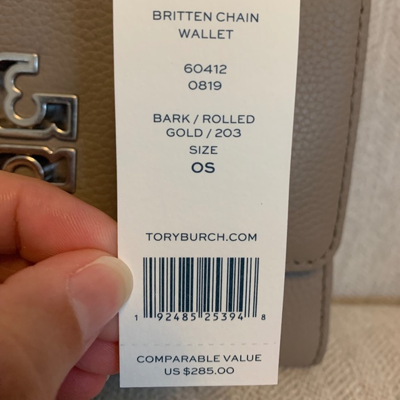 Tory Burch Britten Chain Wallet - Picture 7 of 16